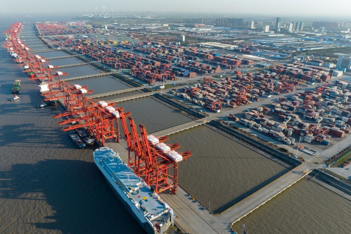 Perdagangan barang luar negeri China surplus 25,9 miliar dolar AS