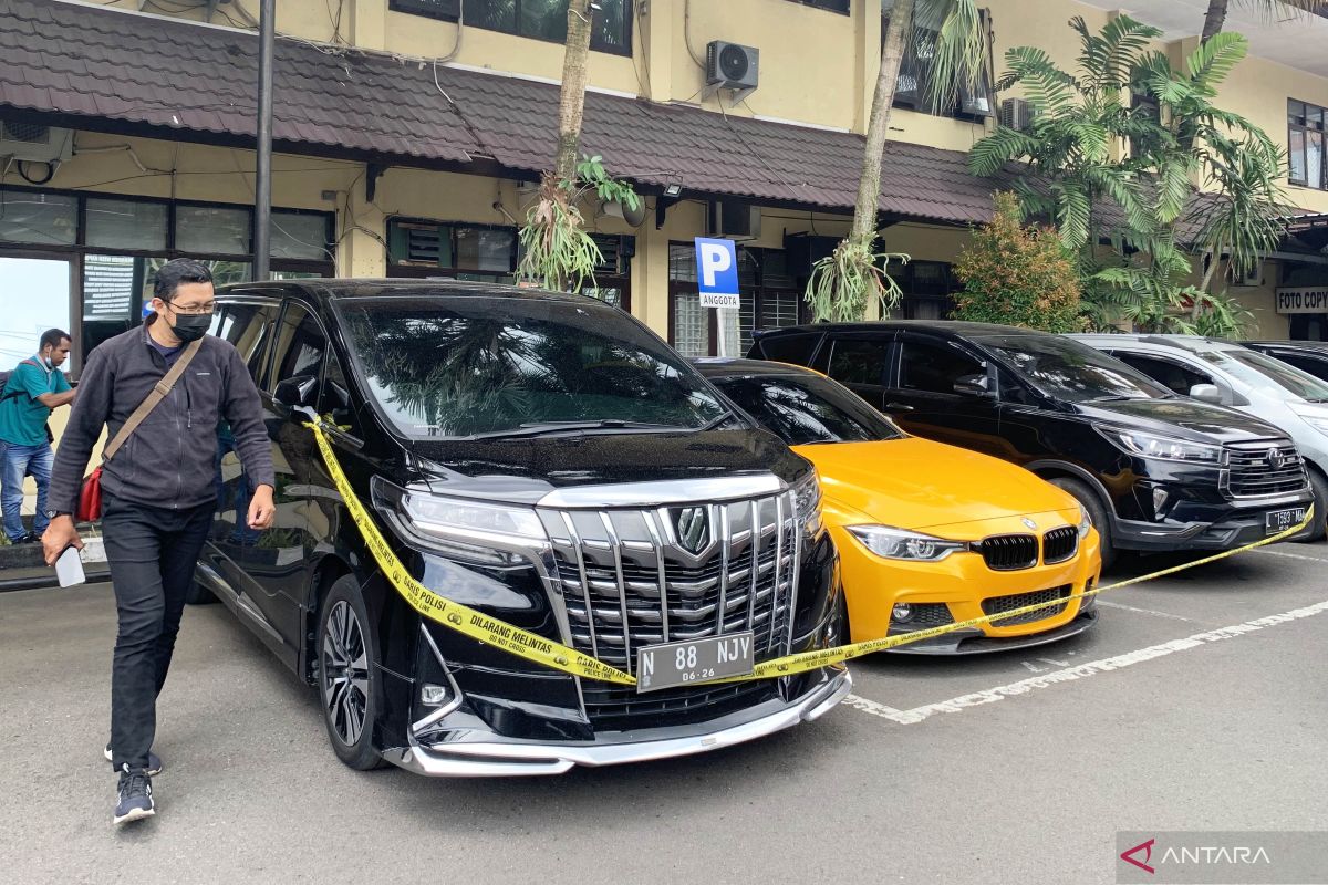 Polri telusuri aset mobil dan jam tangan mewah milik 