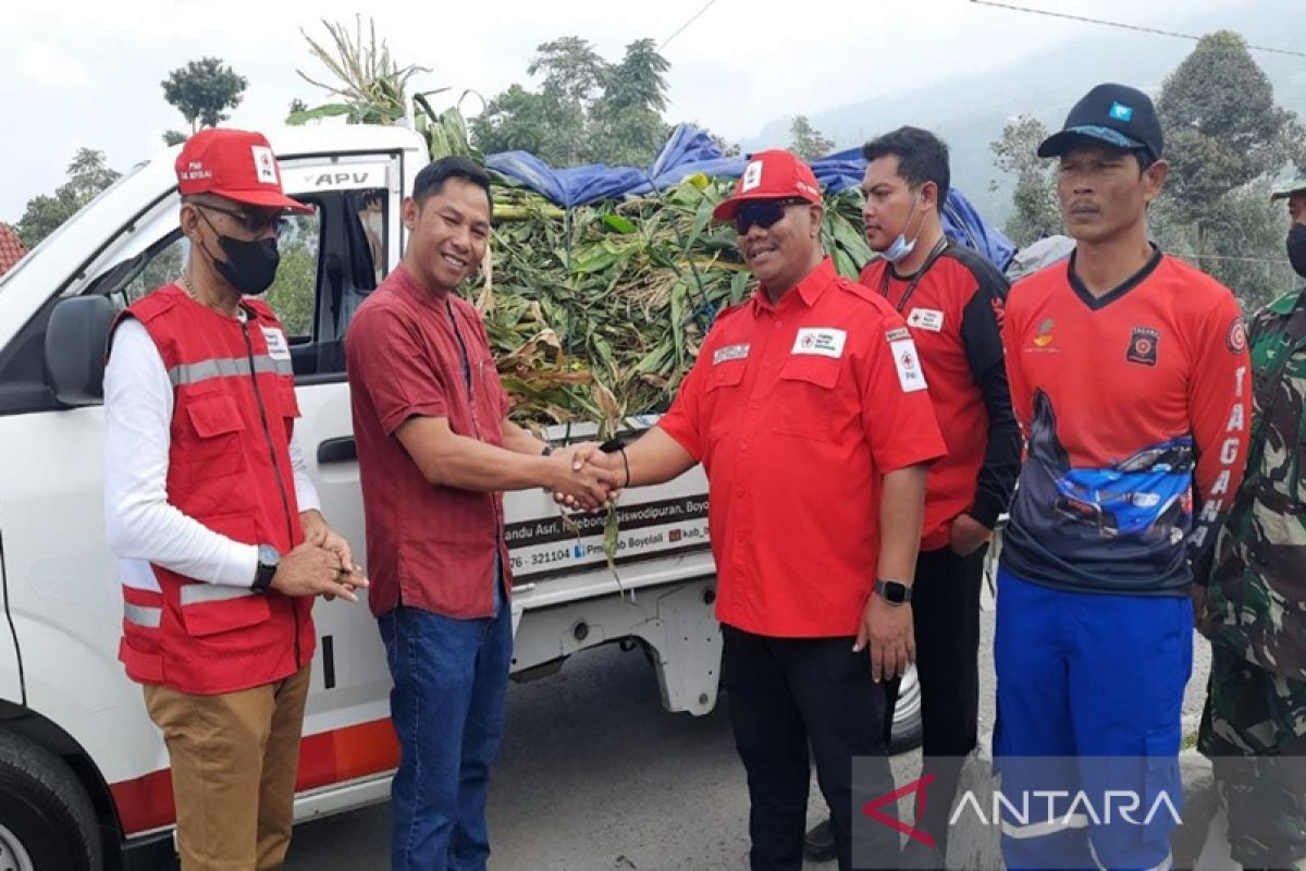 PMI Boyolali bantu air bersih untuk warga di daerah terdampak abu vulkanik