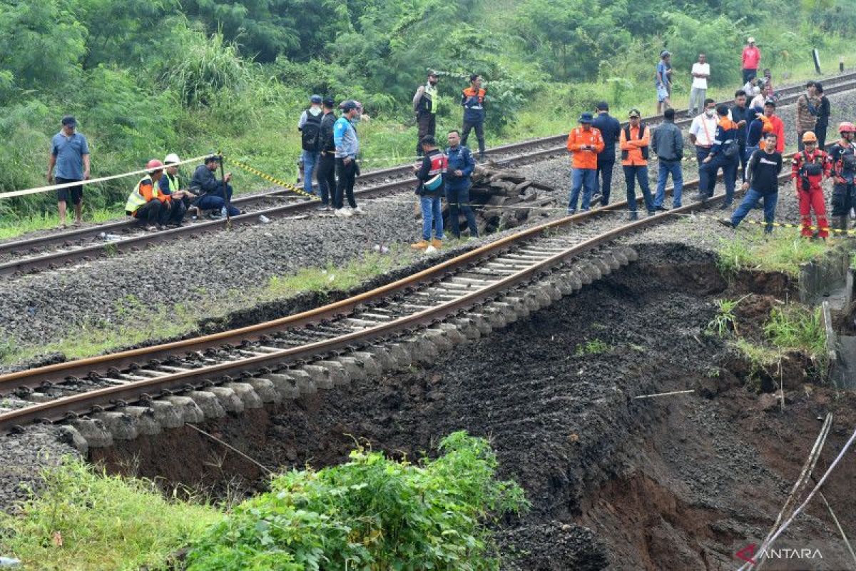 Kereta Api Pangrango kembali beroperasi layanai penumpang