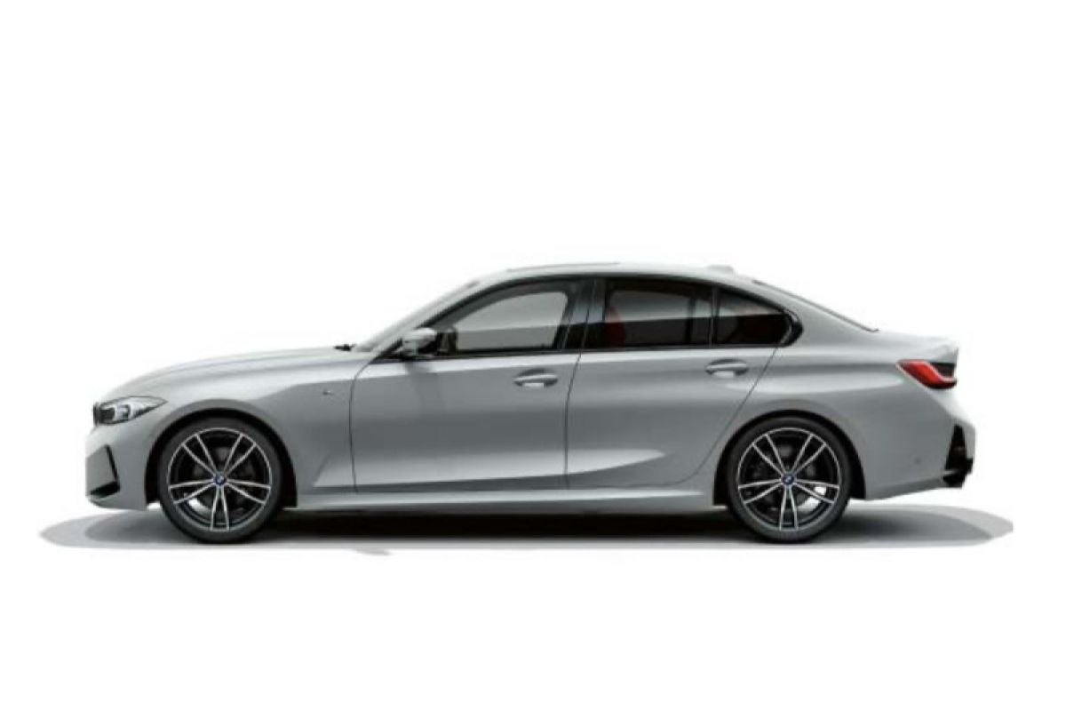 BMW 330i 2023 dirilis di Malaysia
