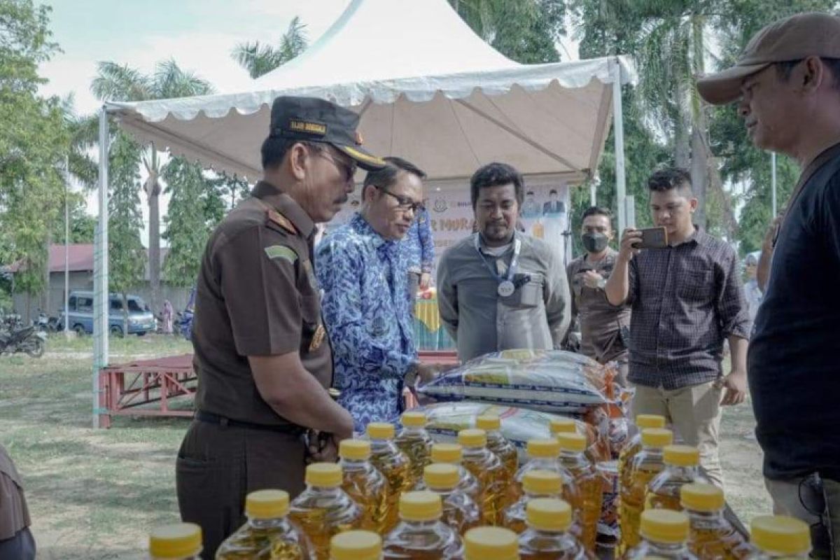 Pemkab Sigi dan Kejari Donggala gelar pasar murah tekan lonjakan pangan