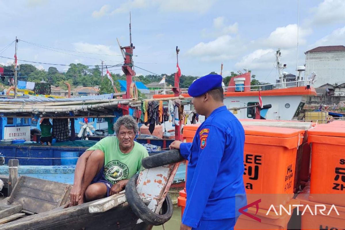 Satpolair Bangka Barat meminta warga pesisir jaga kamtibmas