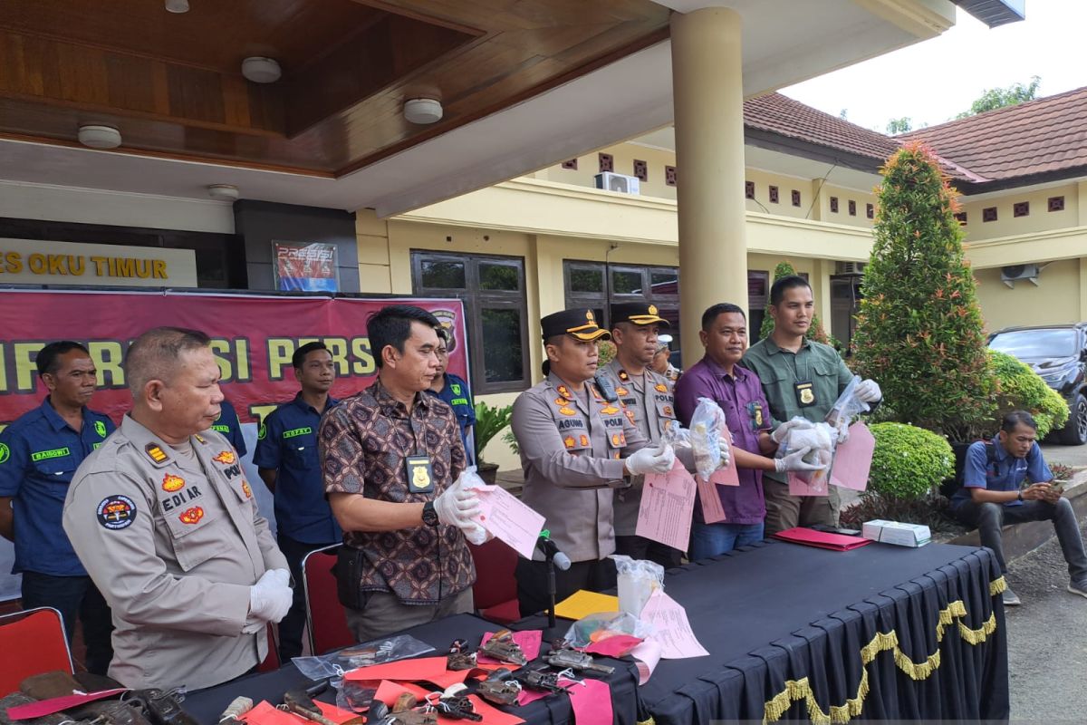 Polres OKU Timur temukan semen putih dari lokasi pembuatan pil ekstasi