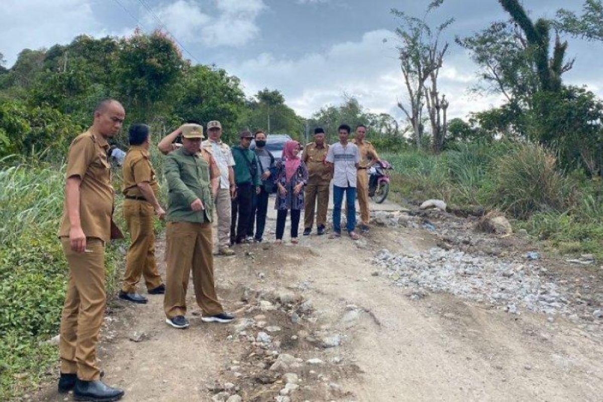 Pemkab Lampung Barat siapkan Rp59 miliar untuk perbaikan jalan di Lumbok Seminung