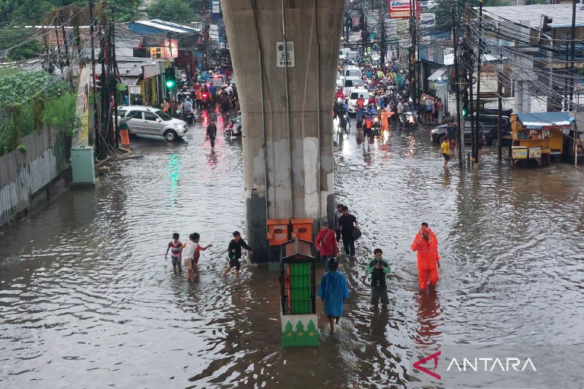 Pemkot Jaksel siapkan saluran atasi banjir di Seskoal Cipulir