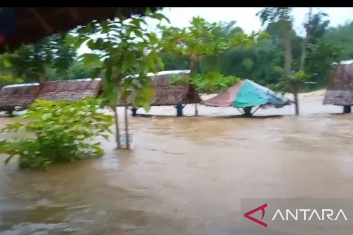 Bencana banjir landa sejumlah kabupaten di Kalsel