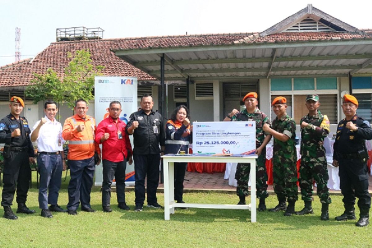 Daop 7 salurkan dana CSR sebesar Rp131 juta di tiga kabupaten