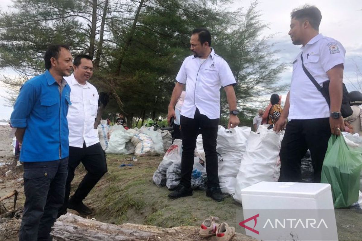 Polres Aceh Barat selidiki dugaan pencemaran limbah batu bara di pesisir pantai