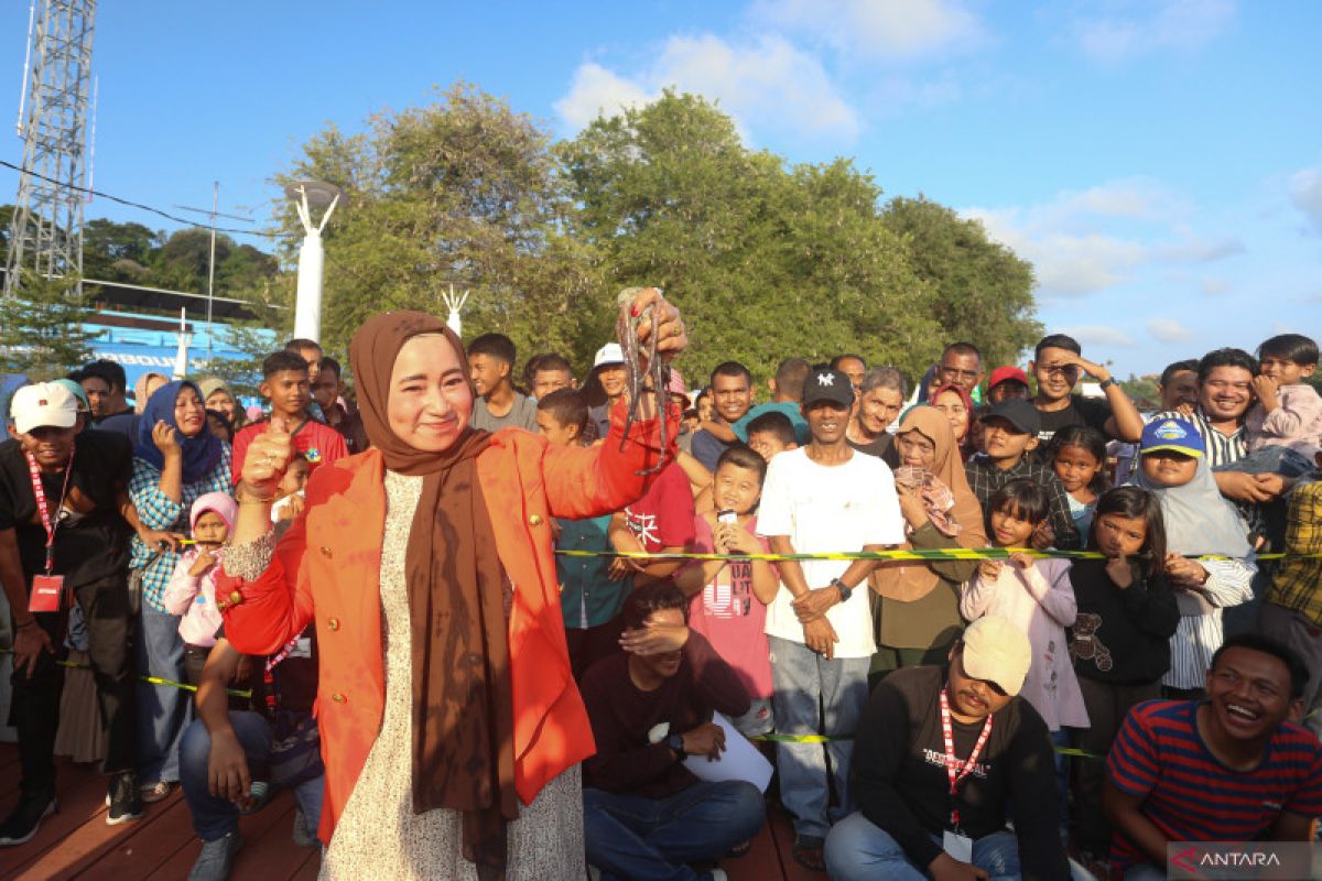 Lomba tangkap gurita jadi suguhan ke wisatawan di Sabang Marine Festival