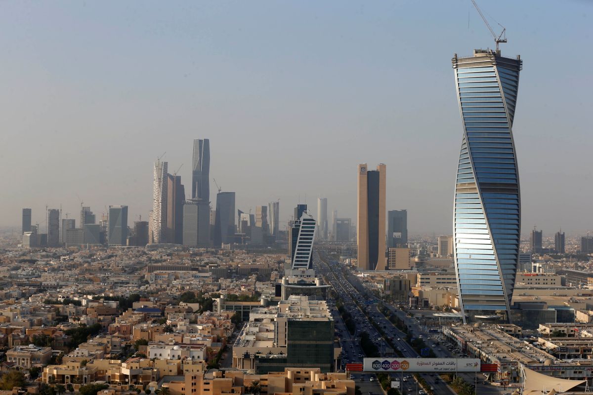 S&P dan Moody's naikkan peringkat Saudi karena reformasi non-minyak