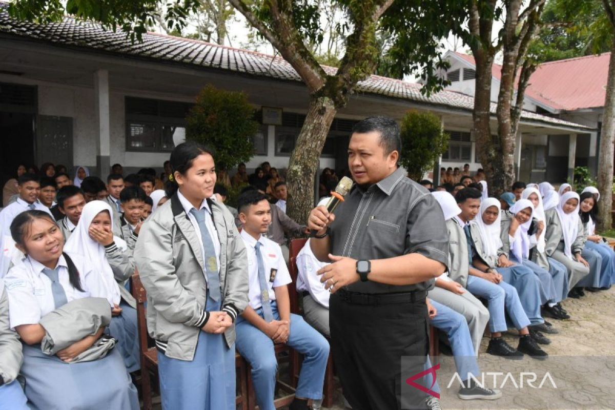 Pelepasan siswa SMAN 1 Sipirok, ini pesan Bupati Tapsel