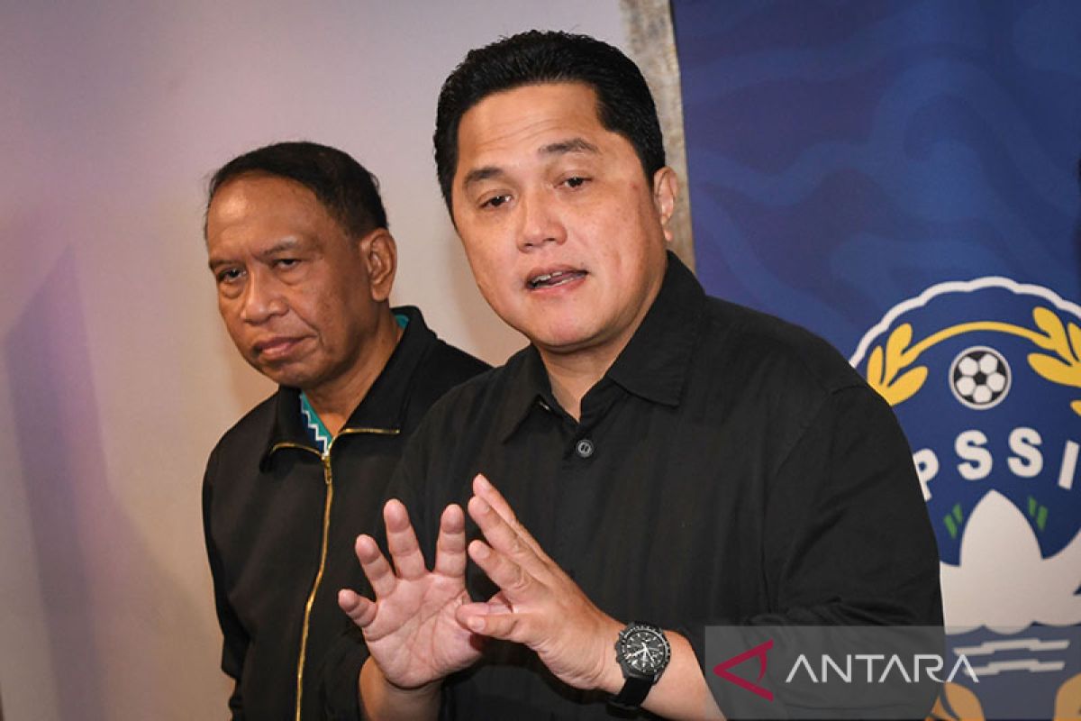 Erick Thohir terbang ke Doha untuk temui FIFA