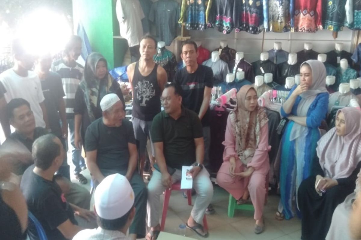 Ketua Komisi II DPRD Kotabaru tampung aspirasi pedagang Pasar Limbur