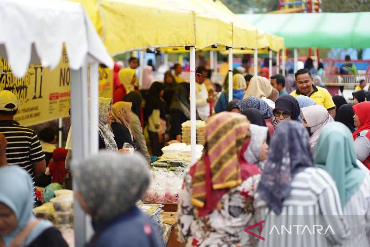 12.240 porsi makanan dibagikan gratis saat Balimau Basamo Season II di Solok Selatan