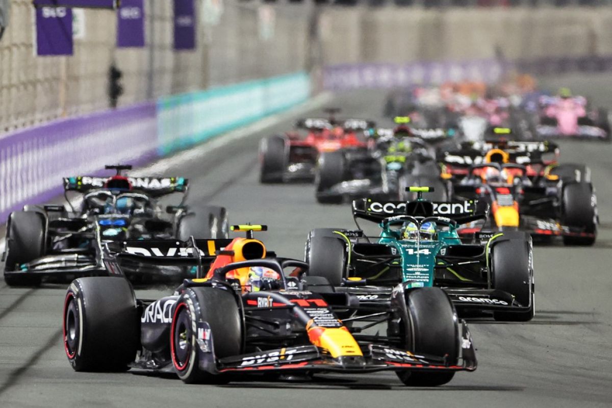 Perez redam kebangkitan Verstappen untuk menang di GP Arab Saudi