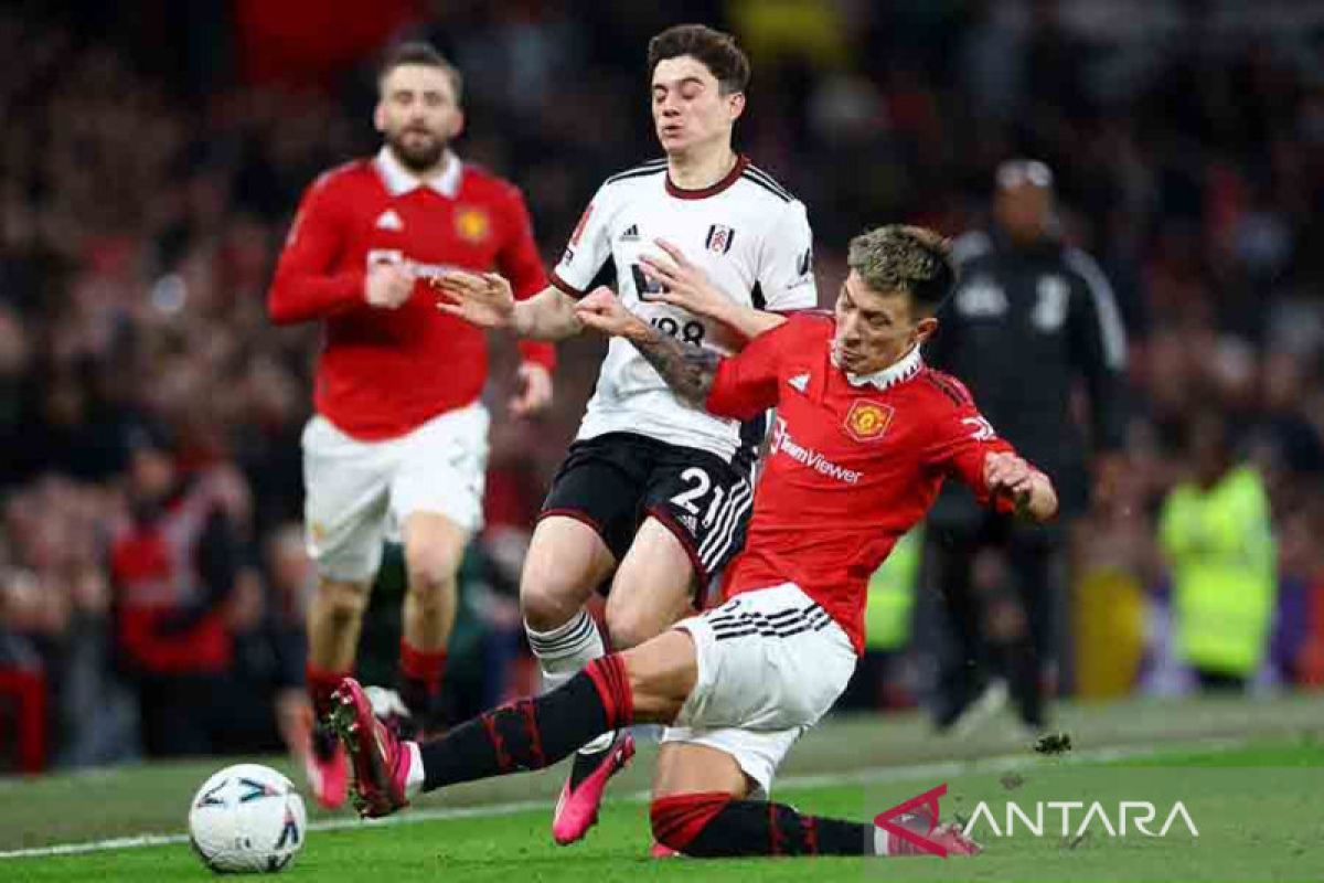 Cedera, Lisandro Martinez bakal absen lama bela Manchester United