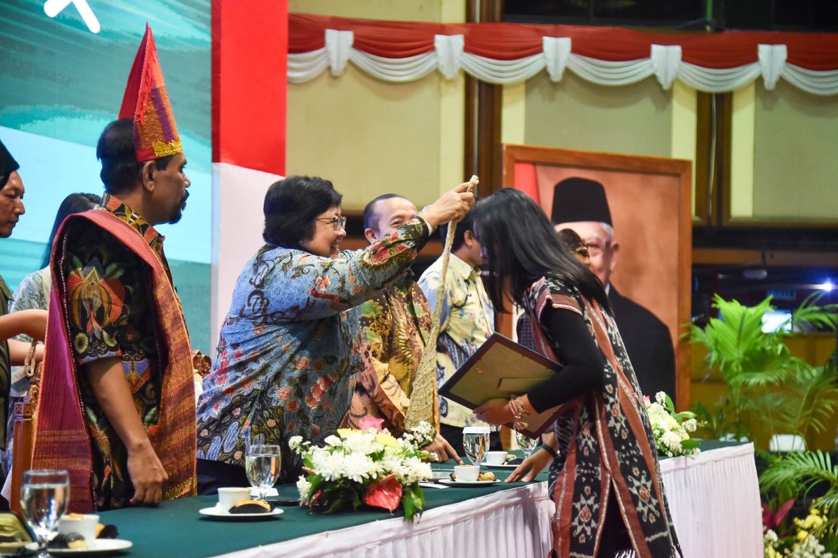 Menteri LHK Mewisuda 207 Peserta Didik Green Leadership Indonesia Angkatan Ke-2