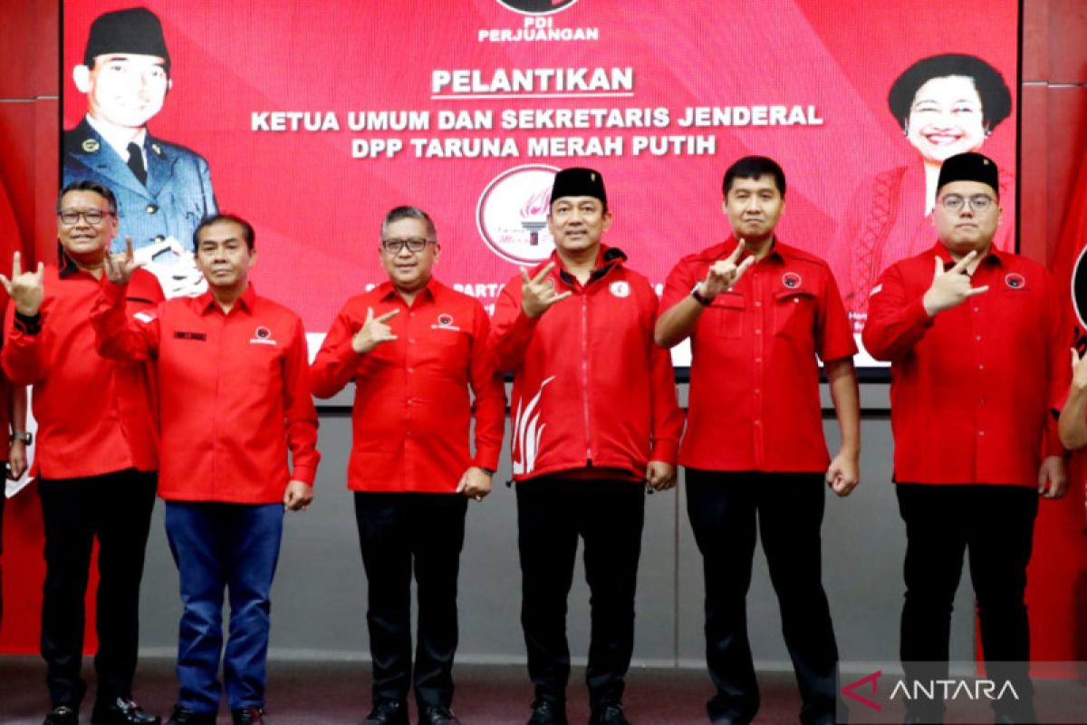 PDIP lantik Hendrar Prihadi jadi Ketua Umum Taruna Merah Putih