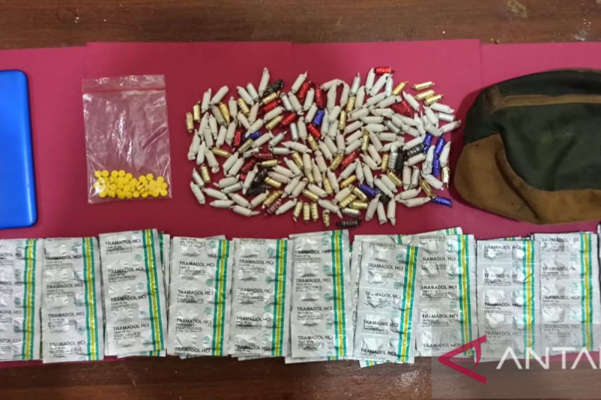 Edarkan ribuan obat keras, pemuda asal Cibeureum diciduk polisi