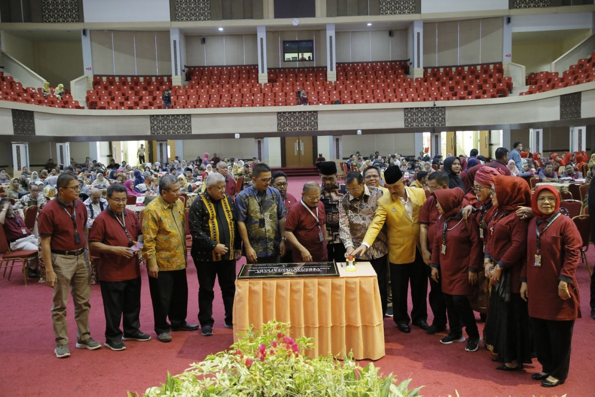 Rektor Ganefri harap Ikatan Alumni dukung visi misi UNP