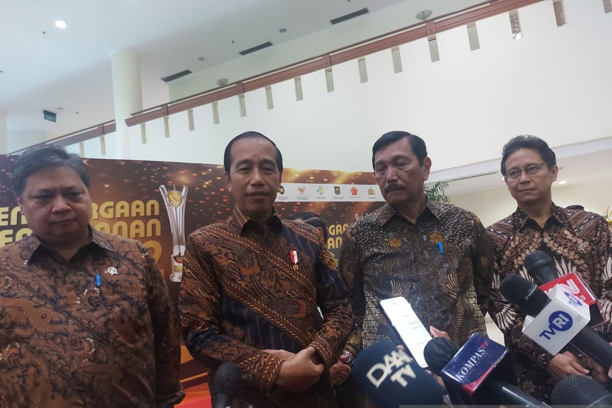 Jokowi minta kekuatan tangani COVID-19 dikerahkan untuk agenda besar