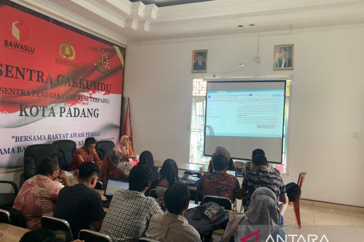 Bawaslu Padang evaluasi kinerja Panwascam dan Panwas Kelurahan