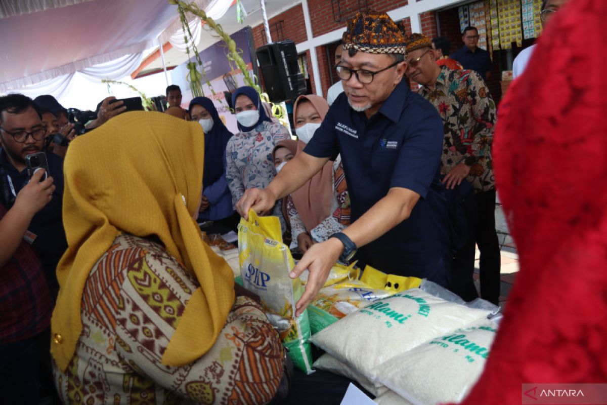 Minister ensures food prices stable as Ramadhan 1444 H arrives