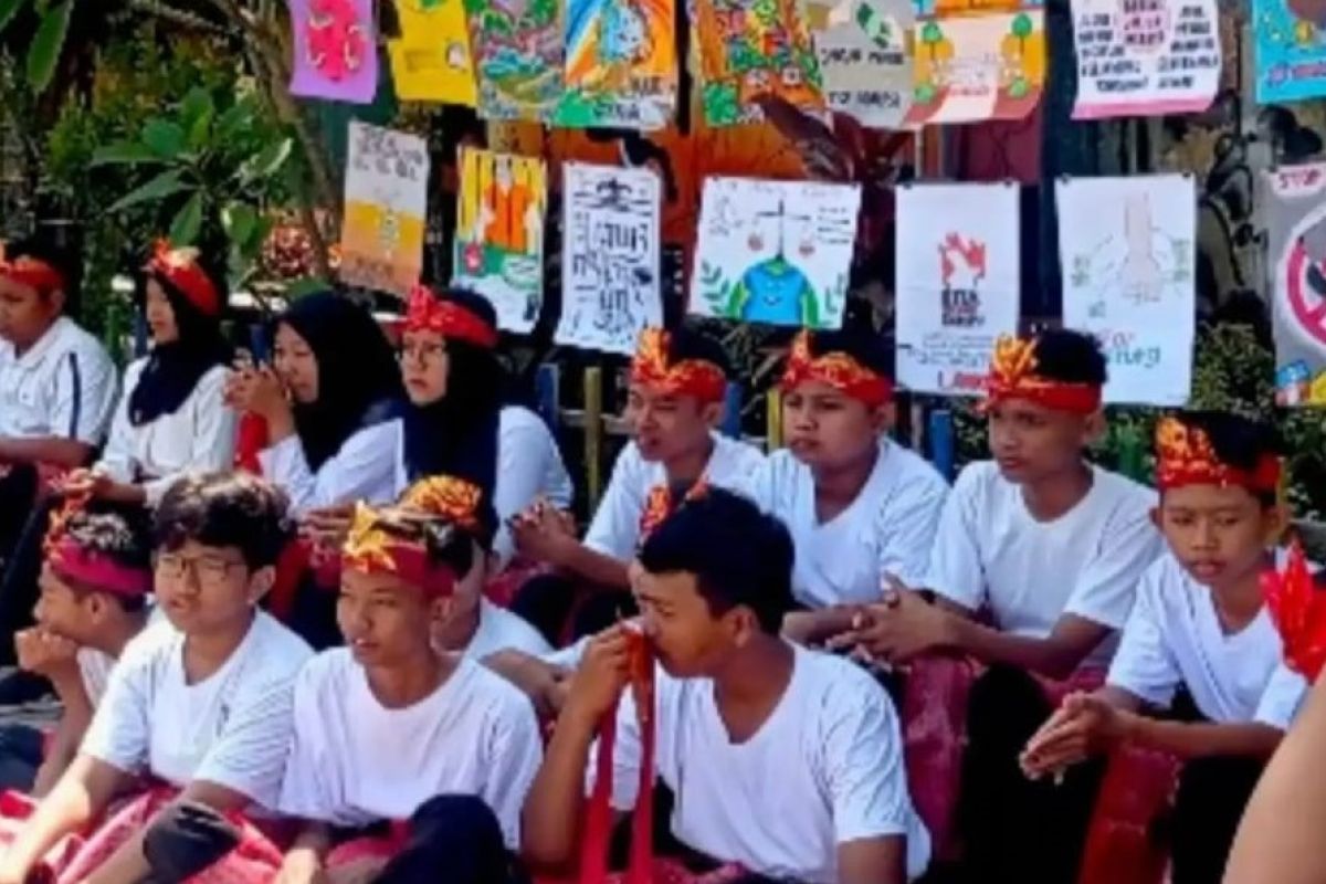 SMPN Barat Magetan tanamkan nilai anti-korupsi dan siaga kependudukan