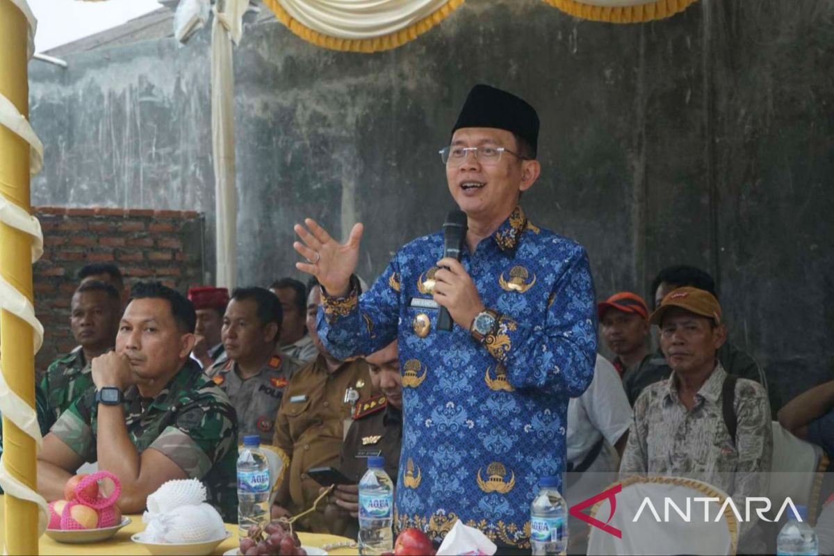 Forkopimda Kabupaten Bekasi tinjau Pasar Induk Cibitung berdialog dengan pedagang