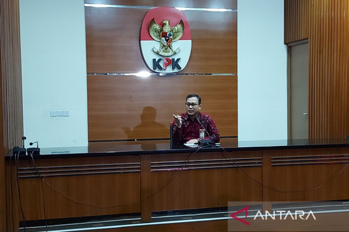 KPK bantah sajikan ubi busuk kepada Lukas Enembe