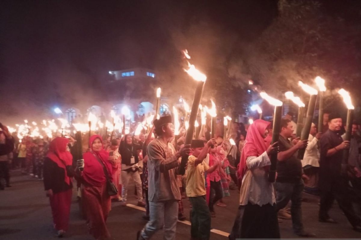 PT Timah - Pemkab Bangka Barat gelar pawai obor sambut Ramadhan