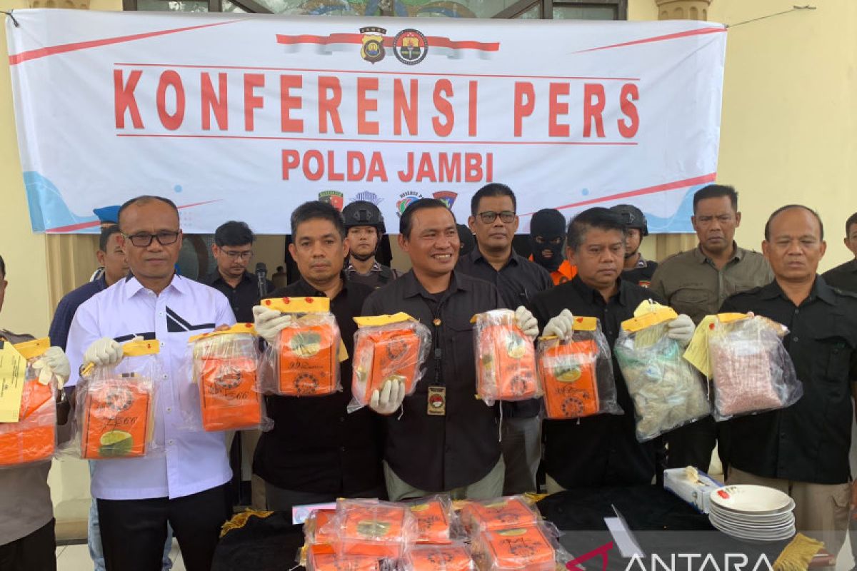 Polisi gagalkan peredaran 14 kilogram sabu-sabu dan ribuan pil ekstasi