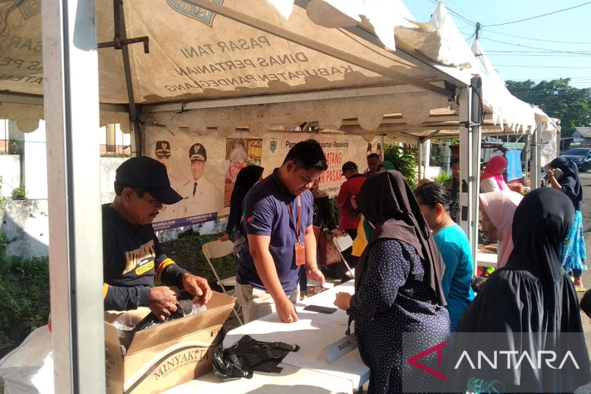 Jelang Ramadhan, Bulog Lebak-Pandeglang Lakukan Operasi Pasar