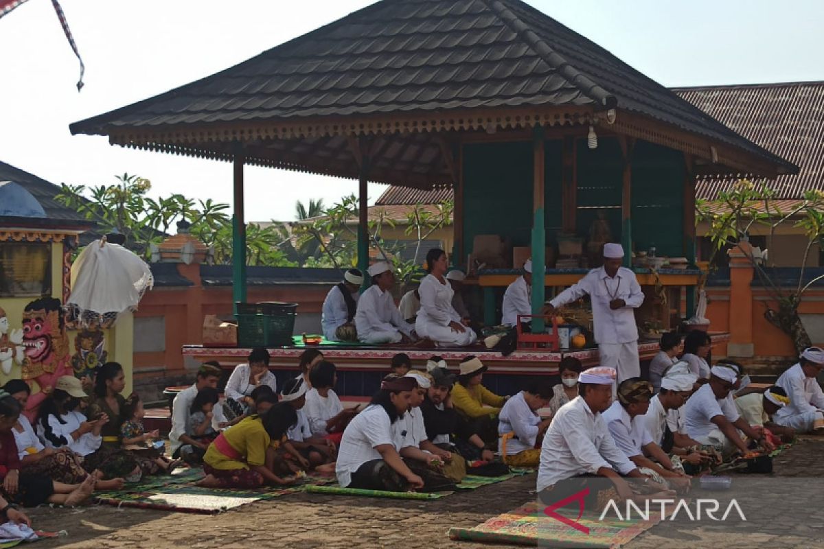 Pemeluk Hindu di Bengkulu laksanakan rangkaian upacara jelang Nyepi