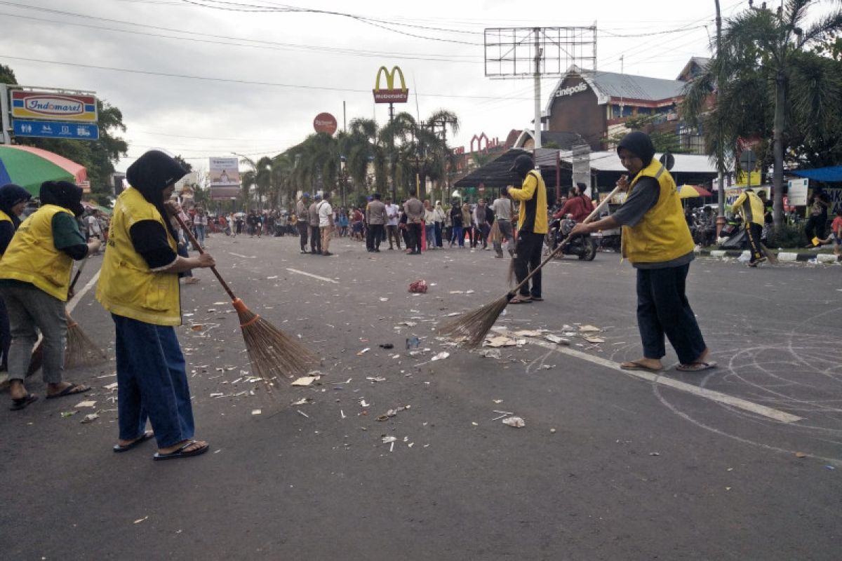 60 petugas kebersihan tangani sampah sisa Pawai Ogoh-Ogoh