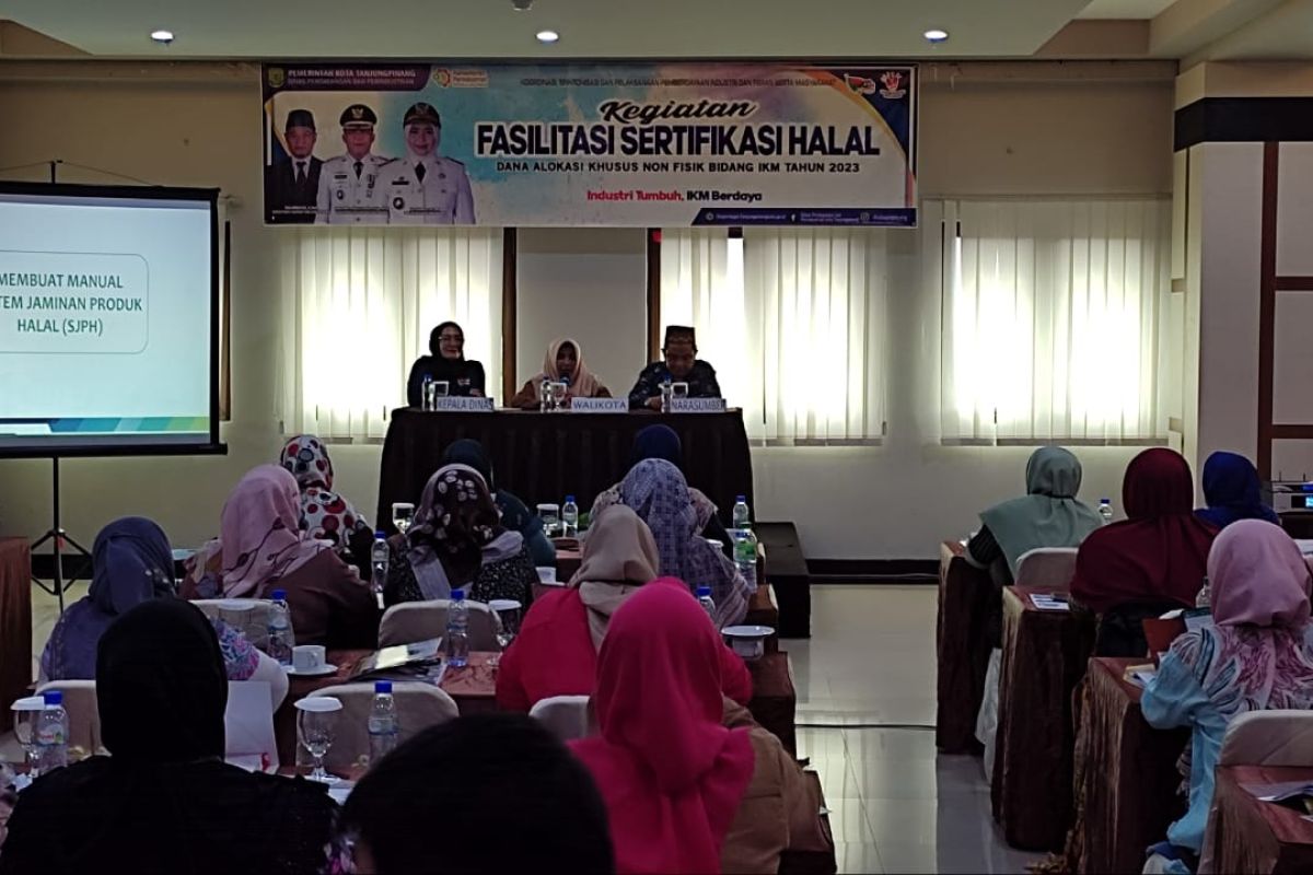 Disdagin Tanjungpinang fasilitasi 90 IKM peroleh sertifikasi halal