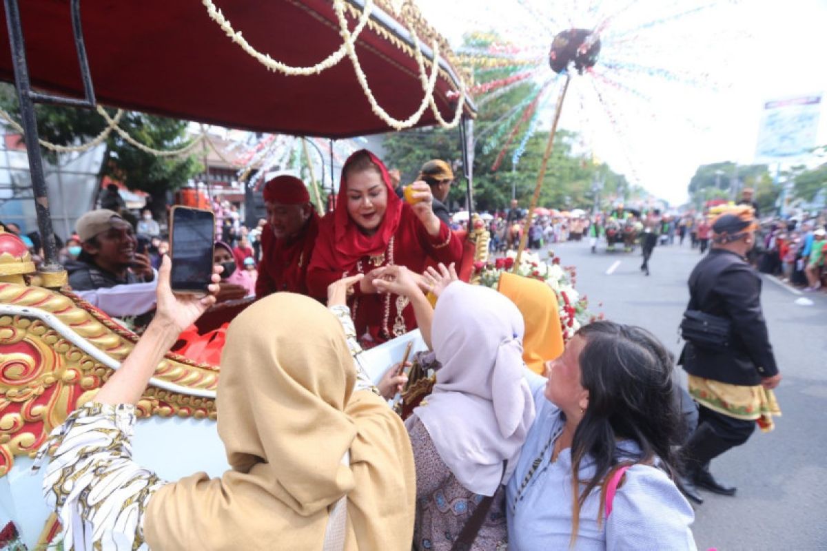 Pawai Dugderan sambut Ramadhan di Semarang berlangsung meriah