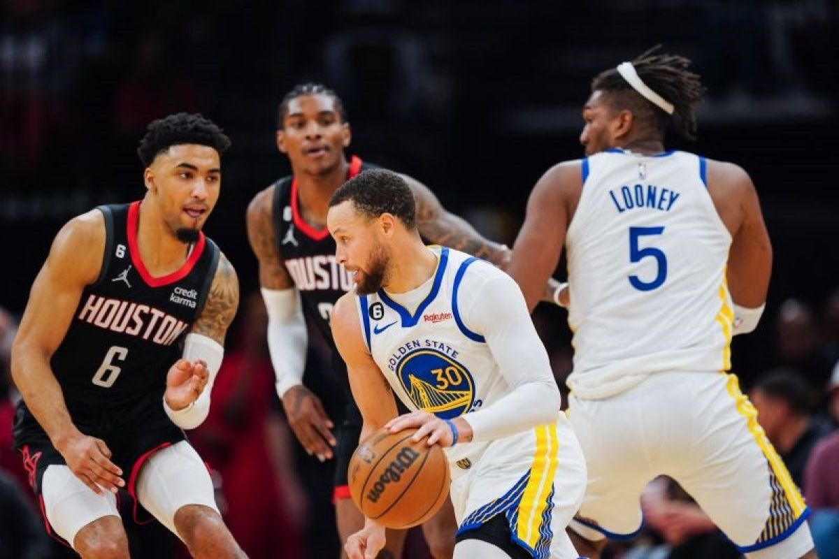 Ringkasan NBA: Stephen Curry berhasil bawa Warriors hapus 11 kekalahan tandang