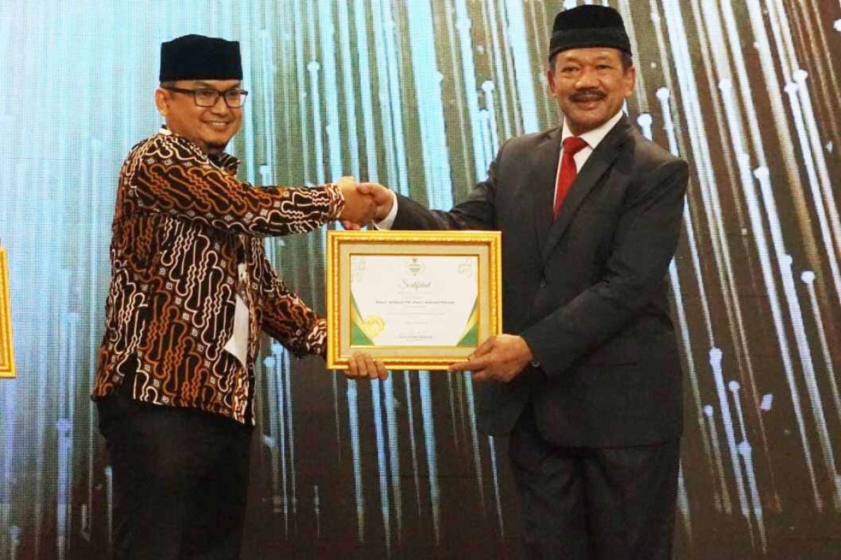 Penjabat Gubernur Aceh terima penghargaan Baznas RI