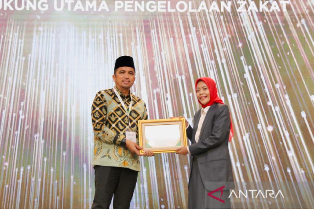 Dukung pengelolaan zakat, Pj Walkot Sabang terima penghargaan BAZNAS Award 2023