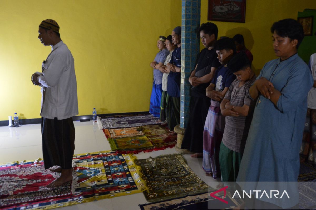 Saat Nyepi, umat Islam Desa Adat Tuban-Badung sepakat shalat tarawih di rumah