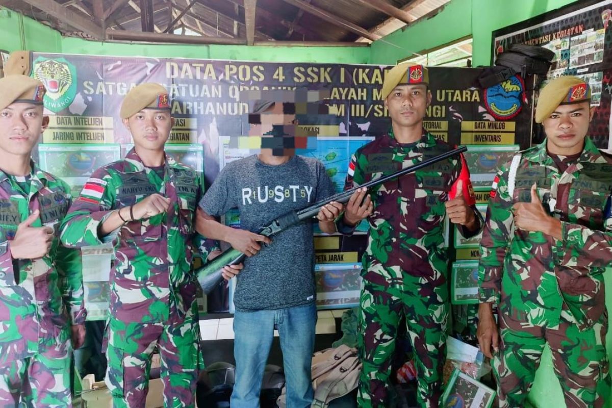 Satgas Pamrahwan Maluku Utara  amankan 61 senjata api dari warga
