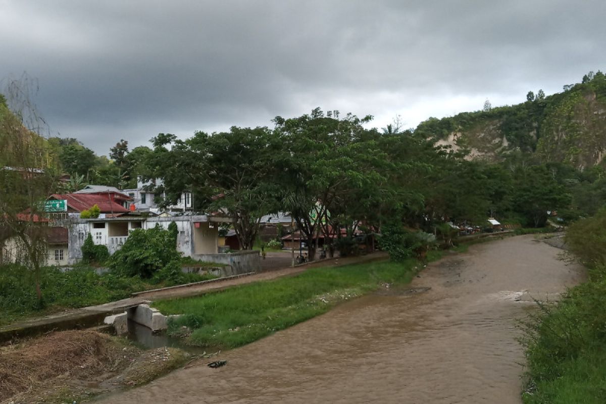 BMKG imbau warga Sumbar waspada bencana saat "balimau" jelang Ramadhan