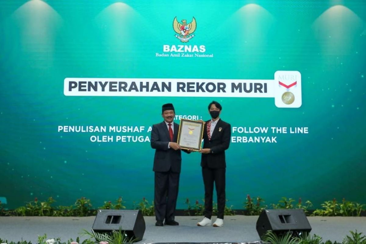 Penulisan Al Quran yang dilakukan oleh 1.000 amil Baznas raih rekor Muri