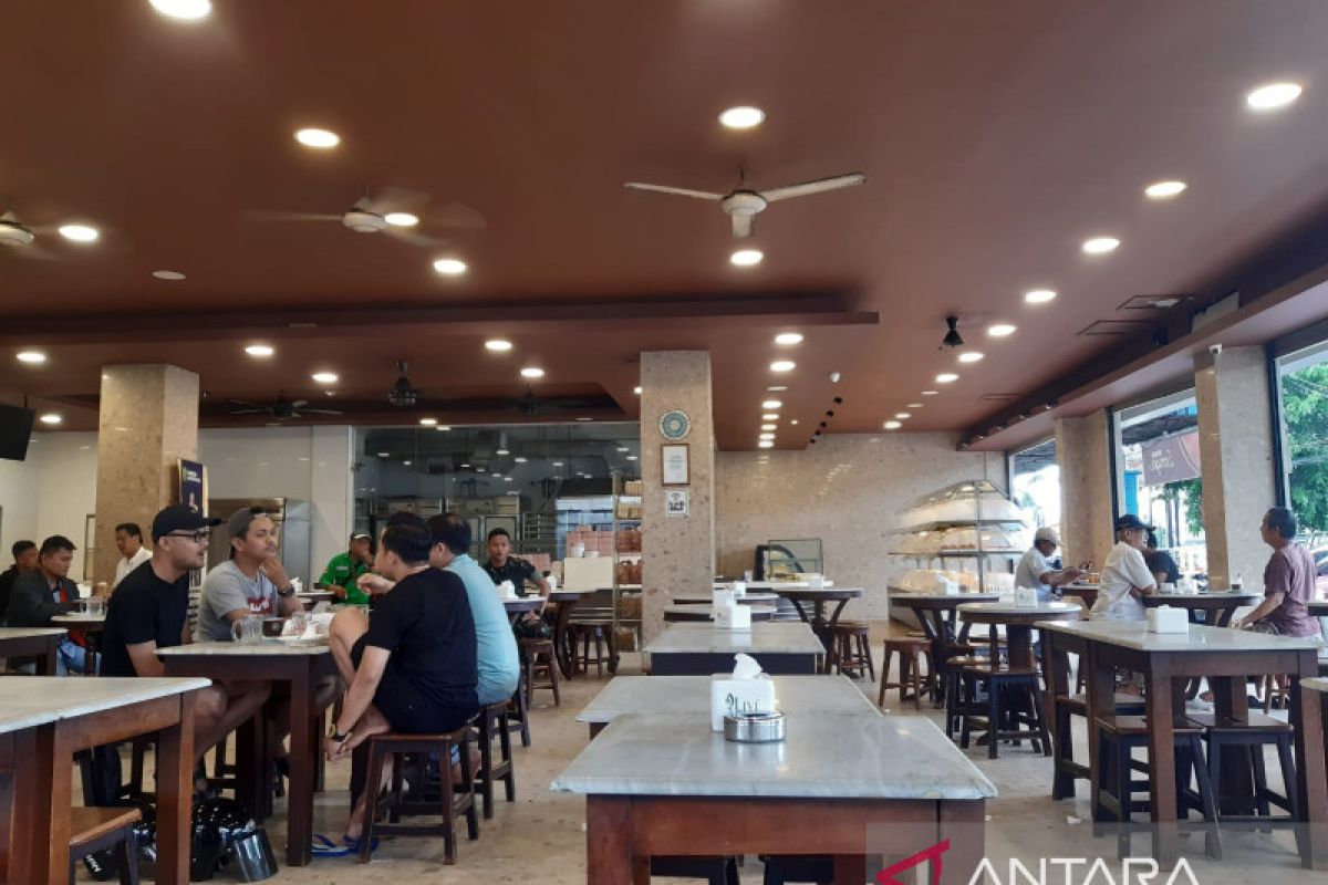 Pemkot Tanjungpinang larang pedagang tutup kedai kopi pakai kain