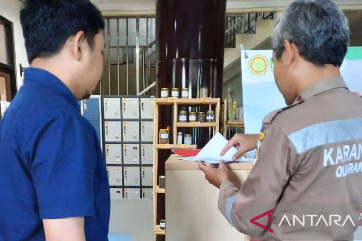 Karantina Pertanian Palu tolak sebanyak 250 belanja benih ilegal