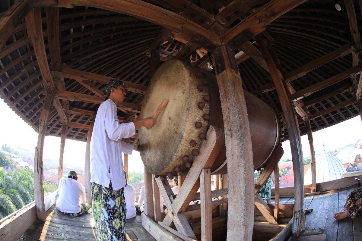 Tandai awal Ramadhan, Kudus lestarikan tradisi tabuh beduk