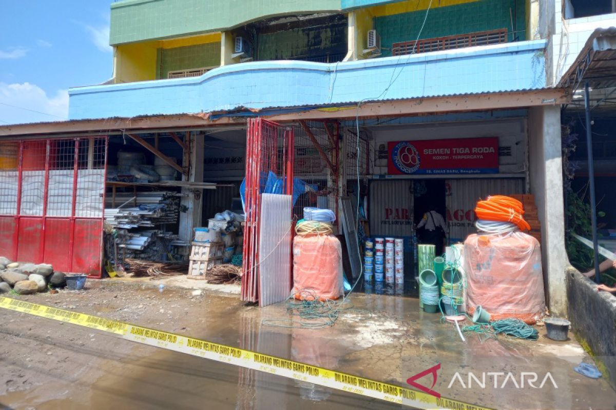 Toko bangunan di Bengkulu terbakar