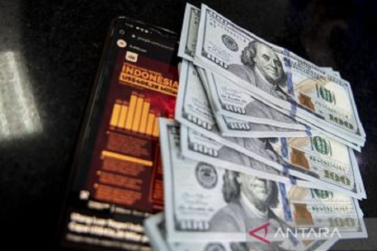 Dolar menguat di Asia, kekhawatiran krisis perbankan cemaskan investor